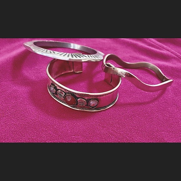 🆓 Silver-tone lot of 3 bracelets - Picture 2 of 3